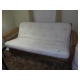 EARTHS COMFORT OAK FUTON BED **BRING HELP** WITH>>