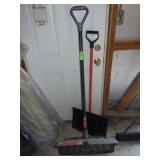 2 SNOW SHOVELS