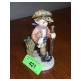 VINTAGE GOEBEL HUMMEL ON SECRET PATH FIGURINE