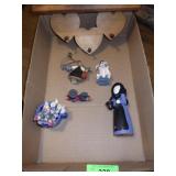WOODEN HEART SHELF, ASST. AMISH DECOR (REPAIR ON>>