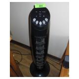 TOWER FAN W/ REMOTE - TURNS ON