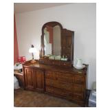 BASSETT 2 PC. DRESSER W/ MIRROR **BRING HELP**>>>>