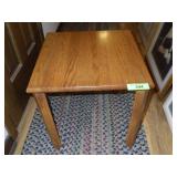OAK END TABLE 16 x 16 x 16