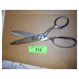 VINTAGE WISS PINKING SHEARS