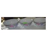 3 ENAMELED SERVING BOWLS SOME SCRATCHES - SEE PICS