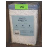 NIP QUEEN EYELET BEDSKIRT