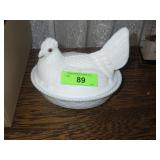 VINTAGE HEN ON NEST COVERED CANDY DISH (MARKED K)