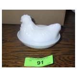 VINTAGE HEN ON NEST COVERED CANDY DISH