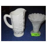 VTG WESTMORELAND MILK GLASS PANELED GRAPE PITCHER>