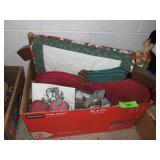 ASST. QUILTED APPLE WALL HANGINGS, BRAIDED APPLE>>