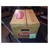 VINTAGE PRAGER WAXED BEER BOTTLE BOX (WRITING ON>>