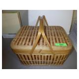 WOVEN SPLINT PICNIC BASKET