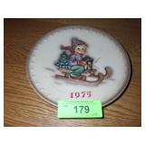 1975 GOEBEL HUMMEL RIDE INTO CHRISTMAS PLATE