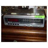 VTG MONTEVERDI AM/FM ELECTRONIC CLOCK- TURNS ON