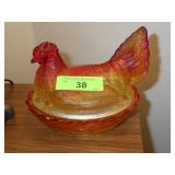 VINTAGE L.E. SMITH ?  AMBERINA HEN ON NEST >>>>>
