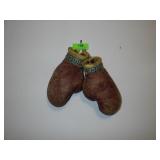 VINTAGE LEATHER HUTCH BOXING GLOVES