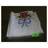 VINTAGE CROSSTITCH TABLECLOTH