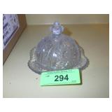 VINTAGE DAISY & BUTTON CHILDS COVERED BUTTER DISH