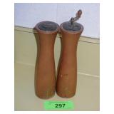 VINTAGE WOODEN SALT SHAKER & PEPPER GRINDER