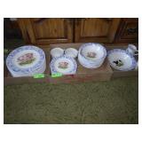 2 BL- COUNTRY BARN PLATES, BOWLS, CREAM & SUGAR>>>