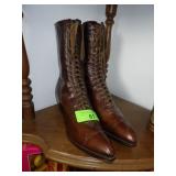 ANTIQUE DUTTENHOFER VICTORIAN LACE UP BOOTS