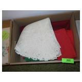 LACE CHRISTMAS TABLECLOTHS & DOILIES