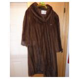 VINTAGE CAPITAL FURS FULL LENGTH MINK? COAT >>>