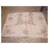 VINTAGE EMBROIDERED CUTOUT TABLECLOTH 64 x 96