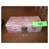 VINTAGE COMMONWEALTH PLASTIC JEWELRY BOX  (CHIP>>>