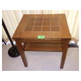 STICKLEY END TABLE W/ TILE INSERT 25 x 20 x 26