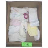 VINTAGE HANKERCHIEFS / HANKIES