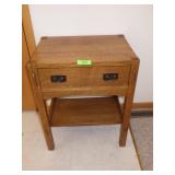 STICKLEY END TABLE / NIGHT STAND 22 x 16 x 27 1/2>