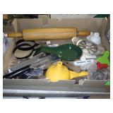 ASST. KITCHEN UTENSILS- ROLLING PIN, THERMOMETER>>