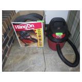 HANG ON 2.5 GAL. WET / DRY SHOP-VAC - TURNS ON