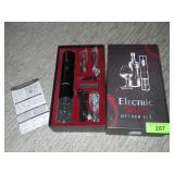 UNCLE VINER ELECTRIC WINE OPENER SET (UNUSED)
