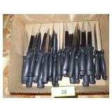 27 STEAK KNIVES