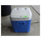 IGLOO ICE CUBE COOLER