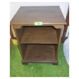 NIGHTSTAND / END TABLE 20 x 18 x 26 (MATCHES #490)