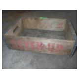 VINTAGE WOODEN 7-UP CRATE