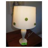 LAMP W/ REMOVABLE MAGNETS ON SHADE 17 1/2" TO >>>