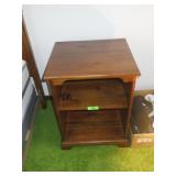 NIGHTSTAND / END TABLE 20 x 18 x 26 (MATCHES #482)