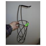 WIRE TOILET PAPER HOLDER