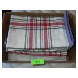 ASST. TABLECLOTHS & HOT PADS