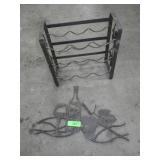 METAL WINE BOTTLE HOLDER & WINE WALL DECOR