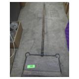 VINTAGE WOODEN CARPET SWEEPER