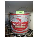 VINTAGE MIT-SHEL FLOATING MINNOW BUCKET