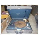 VINTAGE VICTROLA PHONOGRAPH