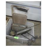 VINTAGE WASHBOARD, SWEEPER (NO HANDLE), FOLDING >>