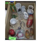 1978 JIMMIE DOLL, WOODEN SHOES, CREAMERS, MUG >>>>