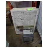 TOASTMASTER HEATER (TURNS ON), WALL HEATER